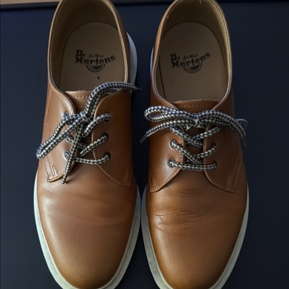 Dr. Martens Men\'s Tan Leather Shoes main image 8
